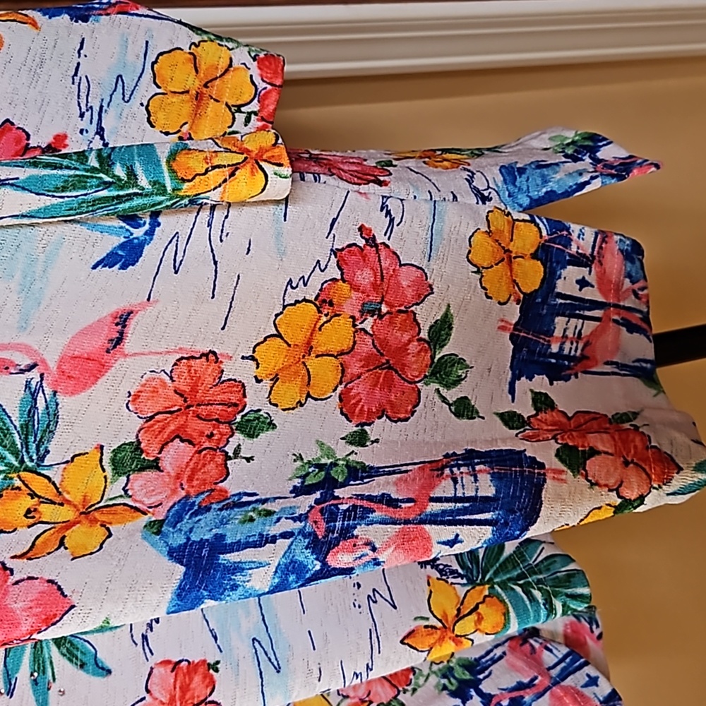 CATHY DANIELS TOP SHIRT 1X FLAMINGO FLORAL FLOWERS V-NECK PINK YELLOW BL… - Picture 5 of 9